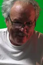 Постер фильма: Трус умирает